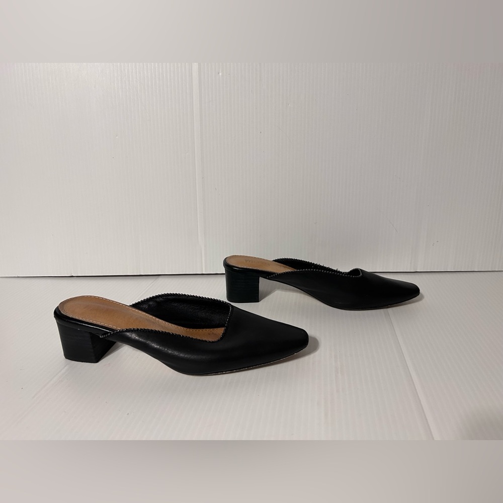 Mi.iM black leather slide mules block heel shoe  fits size 9